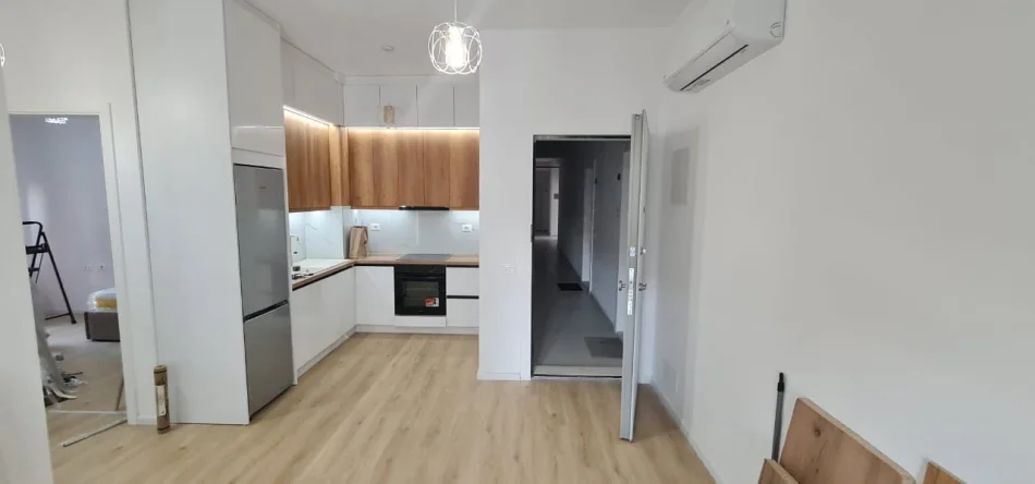 Tirane, affitto appartamento 2+1 Piano 5, 70 m² 500 € (Ali Demi)