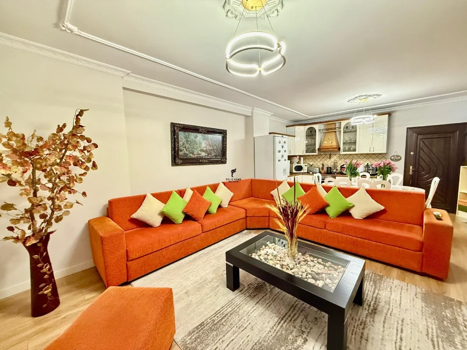 Tirane, jepet me qera apartament 2+1 Kati 1, 112 m² 1.000 € (KOMUNA E PARISIT)