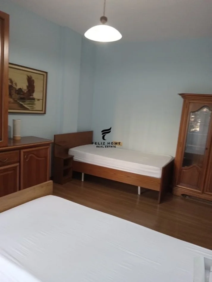 Tirane, affitto appartamento 2+1 Piano 2, 120 m² 600 € (MYSLYM SHYRI)