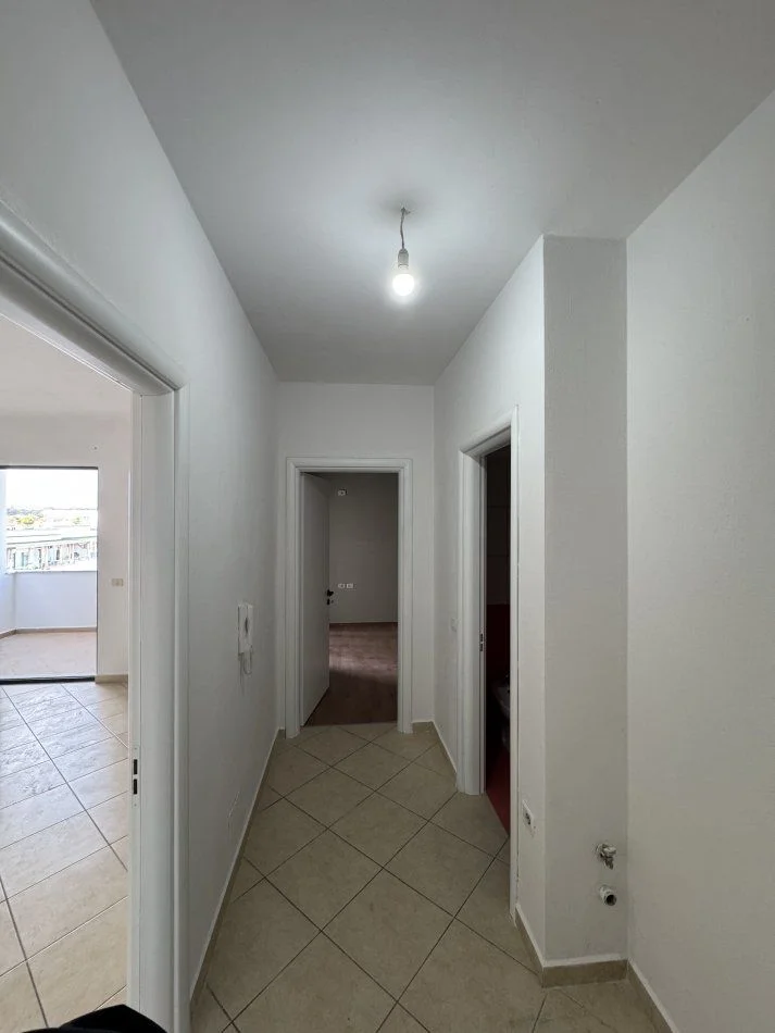 Tirane, jepet me qera apartament 1+1+Ballkon Kati 8, 65 m² 420 € (ASTIR)