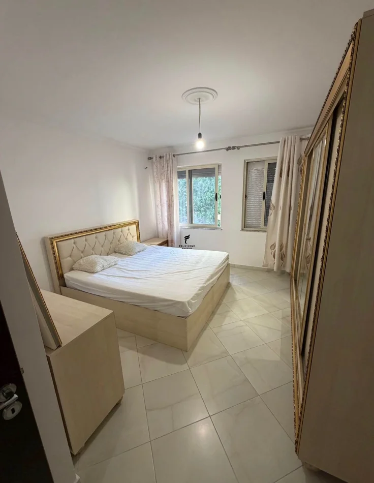 Tirane, affitto appartamento 2+1 Piano 3, 116 m² 500 € (YBERRISHT)