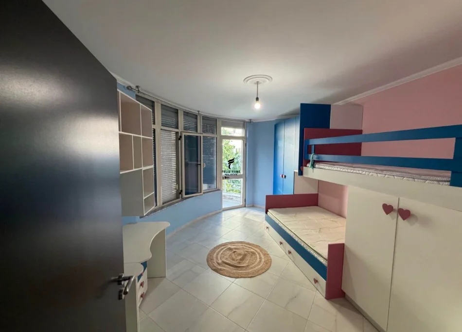 Tirane, affitto appartamento 2+1 Piano 3, 116 m² 500 € (YBERRISHT)