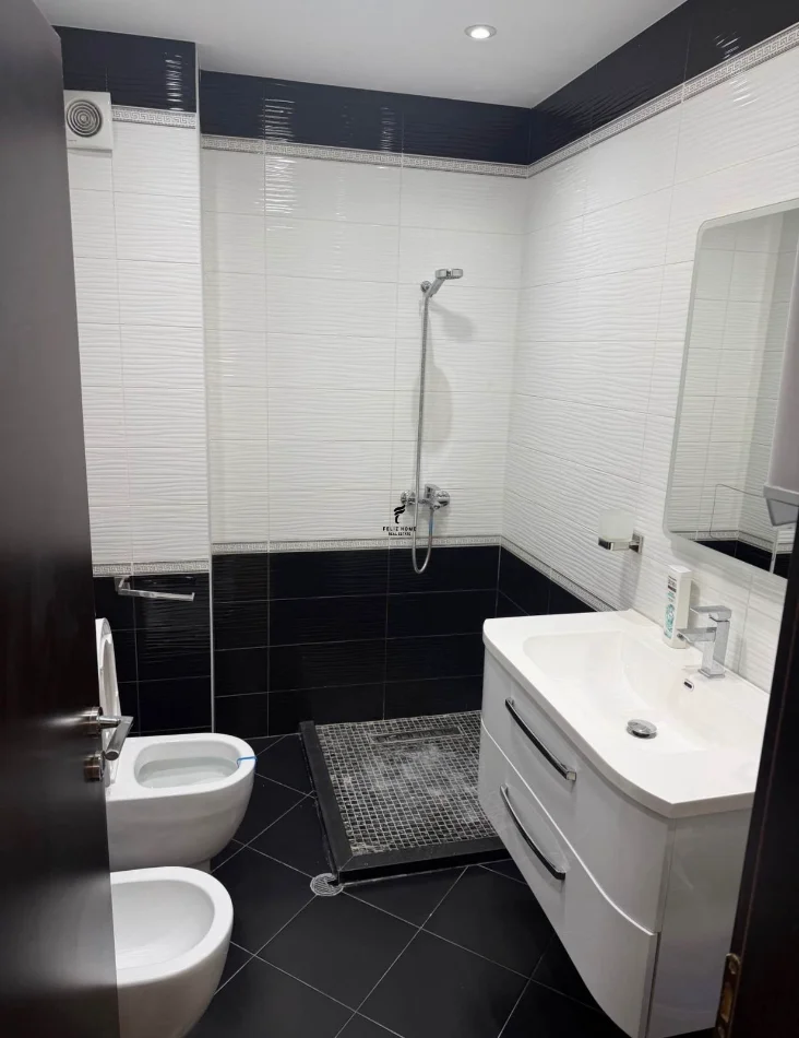 Tirane, affitto appartamento 2+1 Piano 3, 116 m² 500 € (YBERRISHT)
