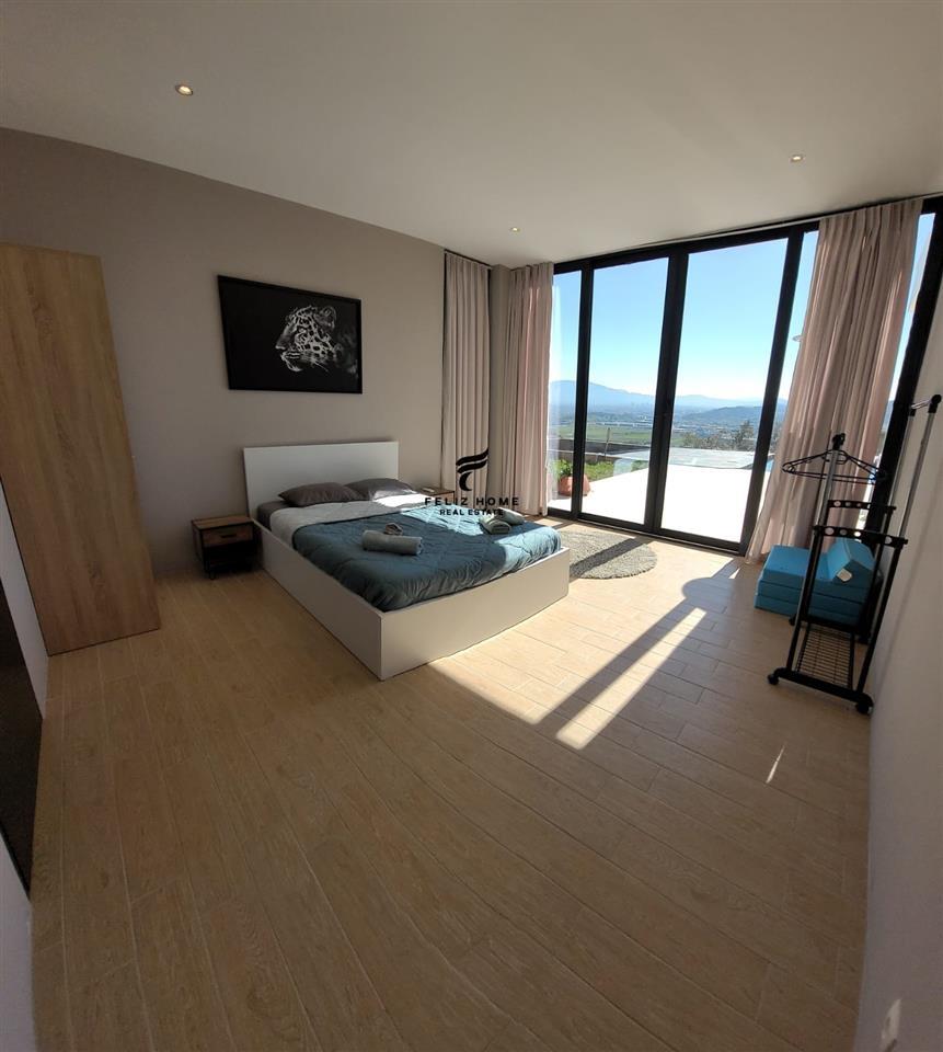 Private Villa for Sale 3250 m2 Vore 850,000 EUR