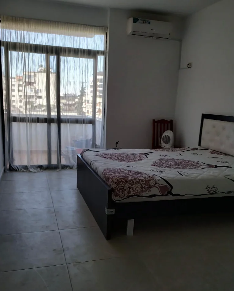 Tirane, affitto mensile appartamento 2+1 Piano 6, 180 m² 650 € (VIA KAVAJES)