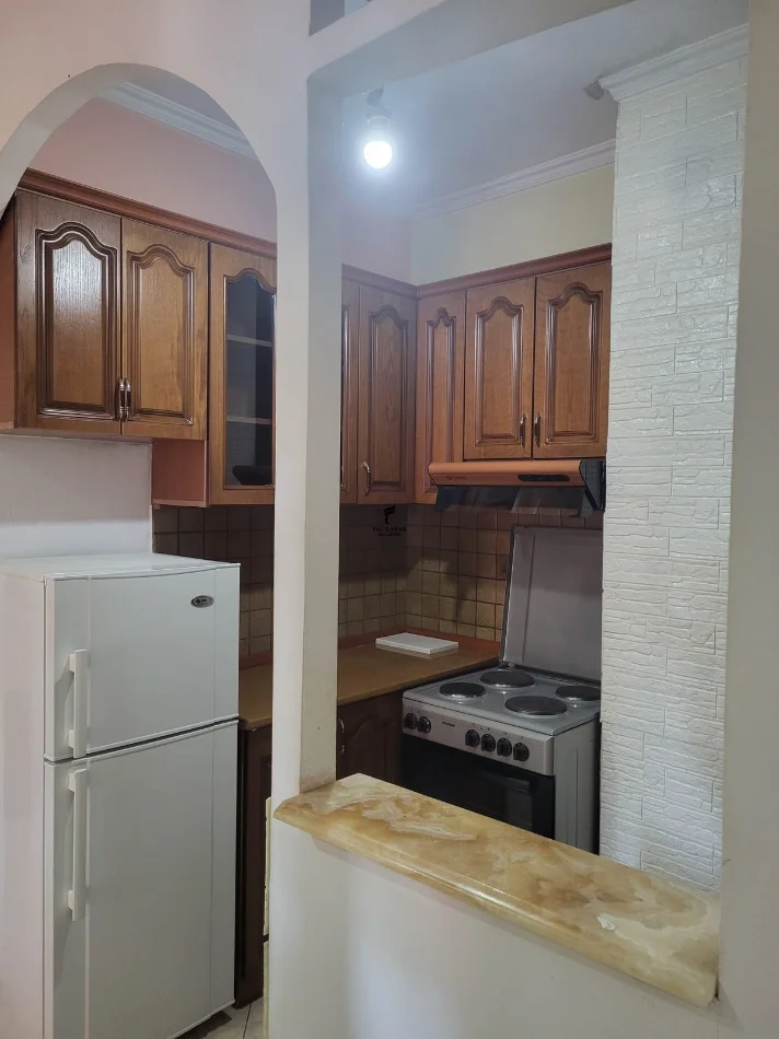 Tirane, affitto appartamento 2+1 Piano 5, 70 m² 450 € (ASTIR)