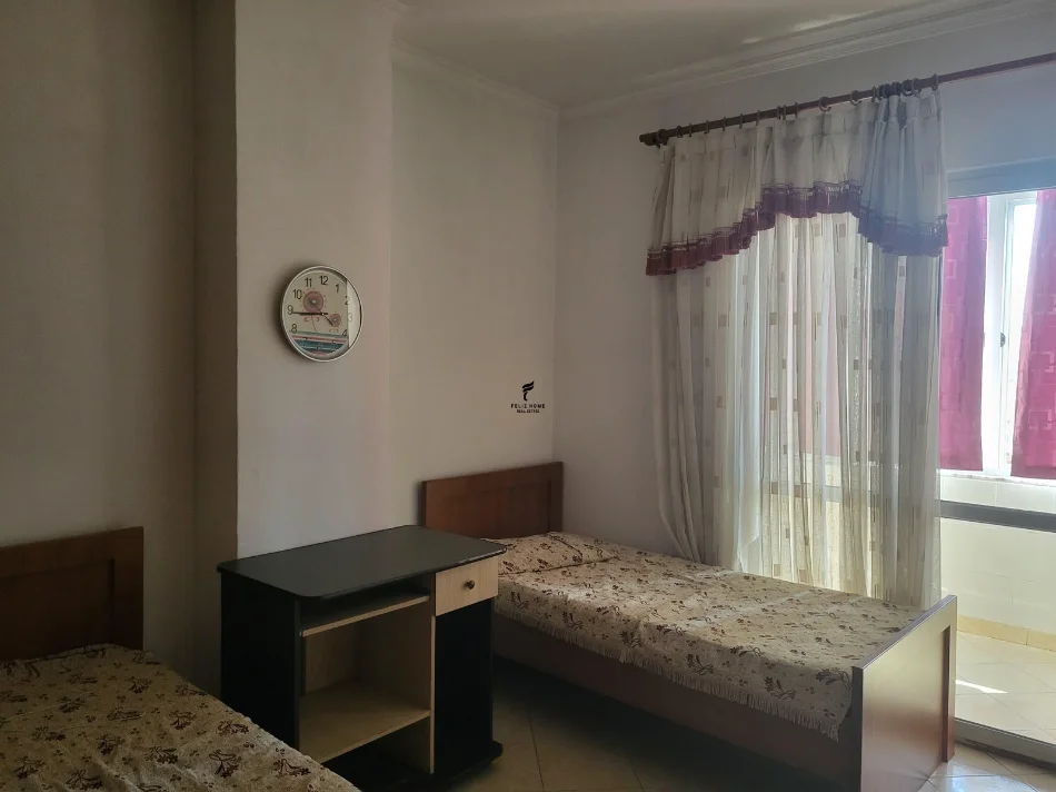 Tirane, affitto appartamento 2+1 Piano 5, 70 m² 450 € (ASTIR)