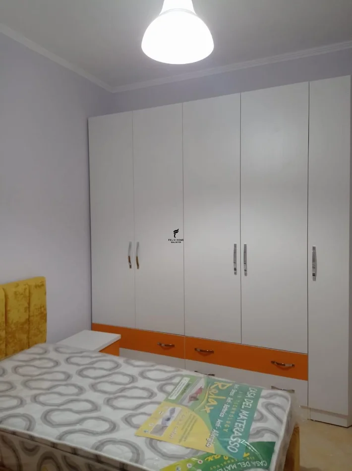 Tirane, affitto appartamento 2+1 Piano 2, 80 m² 520 € (PORCELLANA)