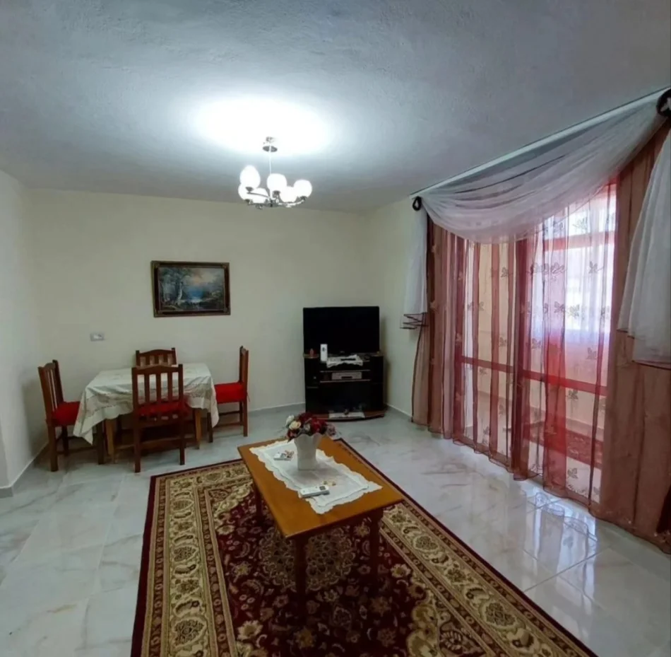 Tirane, affitto appartamento 1+1 Piano 3, 55 m² 400 € (QSUT)