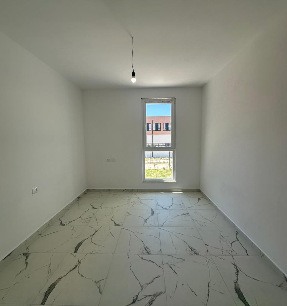 OFFICE FOR RENT – UNIVERS CITY