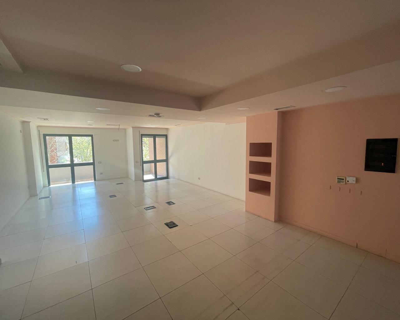FOR RENT COMMERCIAL UNIT – OPPOSITE DELIJORGJ