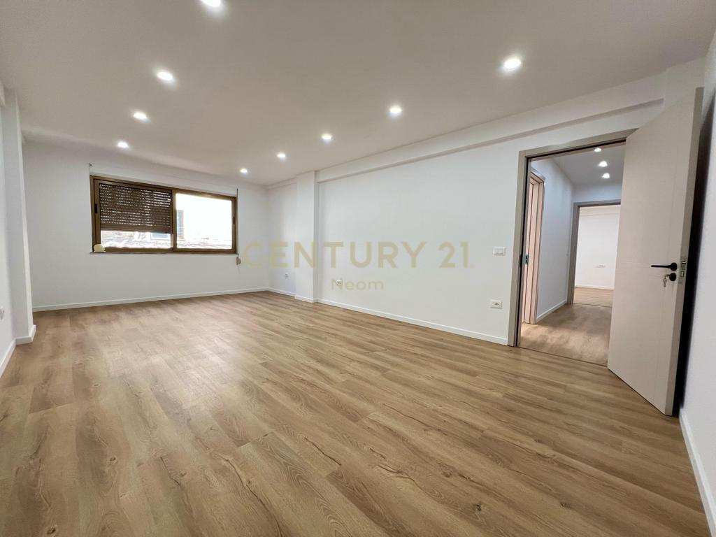 QIRA, AMBIENT ZYRASH - 120 m2, SHESHI WILSON