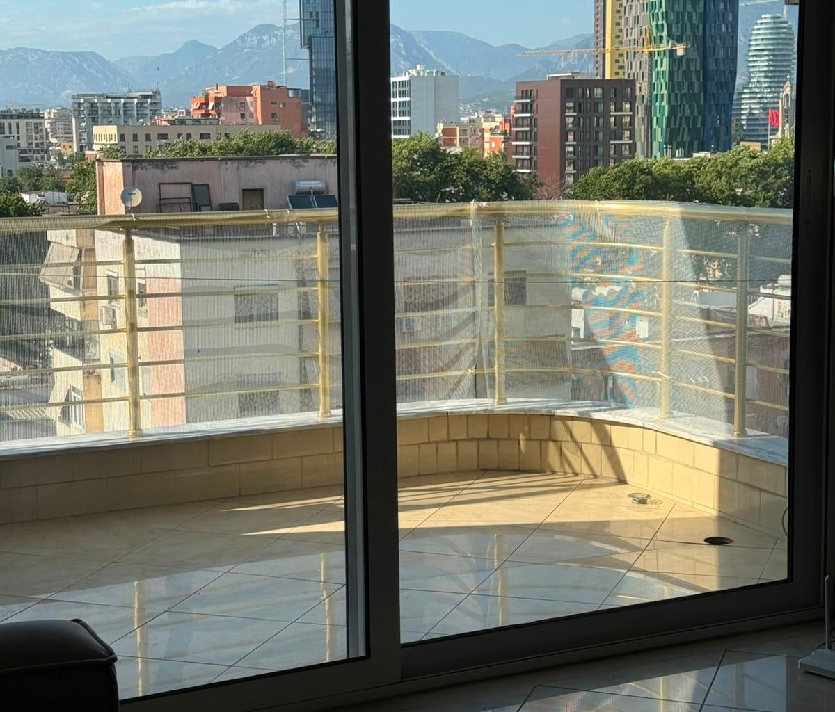 Apartament 2+1+2 Blloku