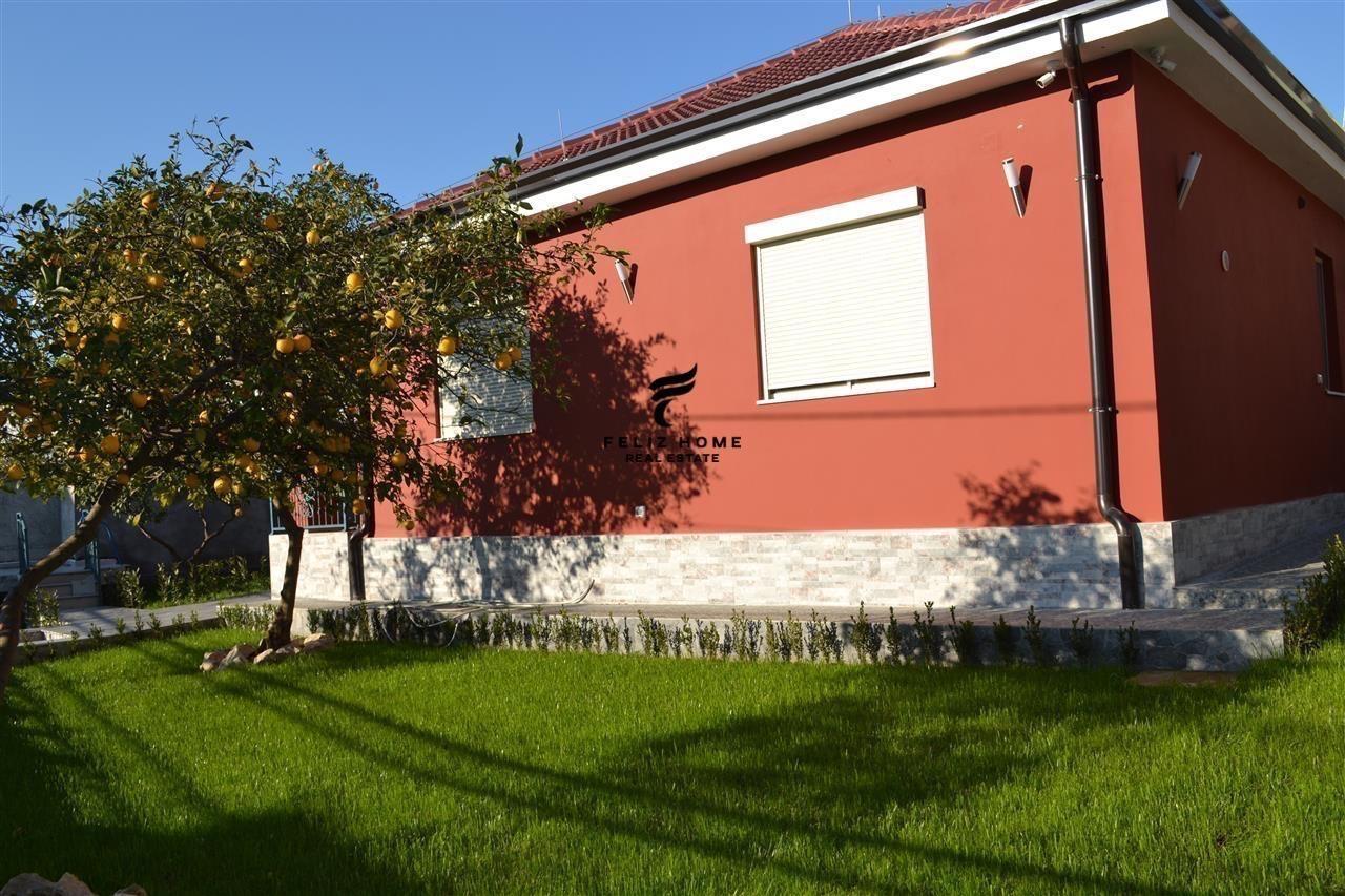 Private Villa for Sale 400 m2 at Elektrik Market