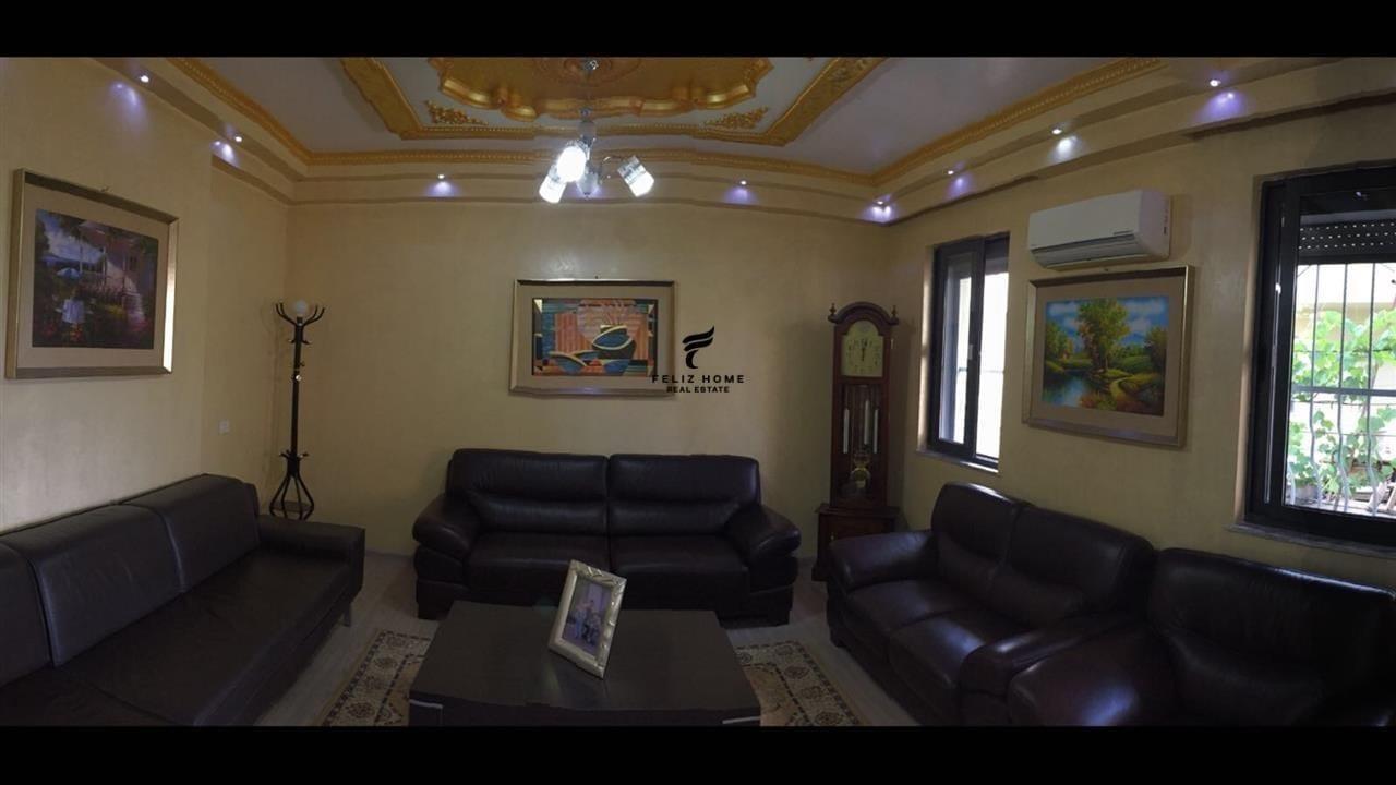 RENTAL VILLA WITH 4 ROOMS, 620 m2 INSTITUT, 1200 EURO