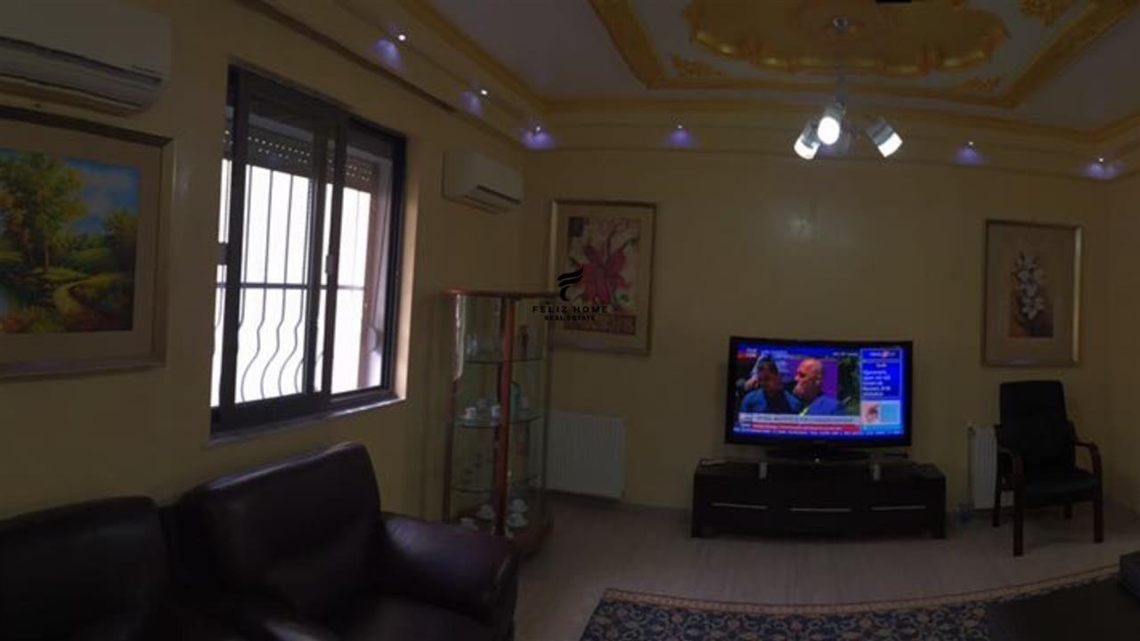 RENTAL VILLA WITH 4 ROOMS, 620 m2 INSTITUT, 1200 EURO