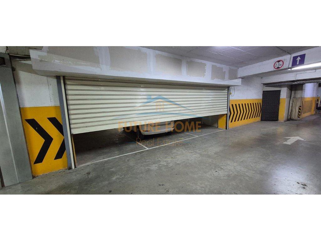Vendesi, 3 Garage, Complesso Golden Park, Tirana