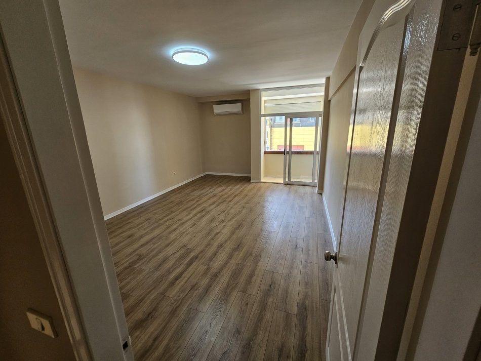 Commercial Space for Rent 130 m² Downtown 1,300 EUR