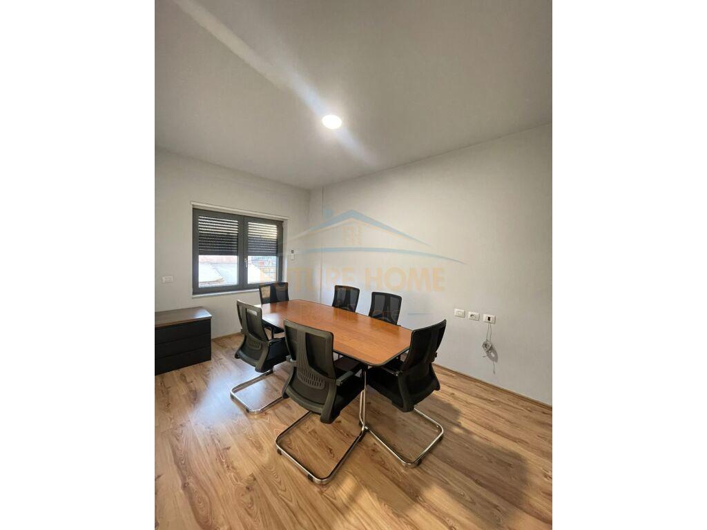 Qera, Ambient Biznesi, Ring Center, Zogu i Zi