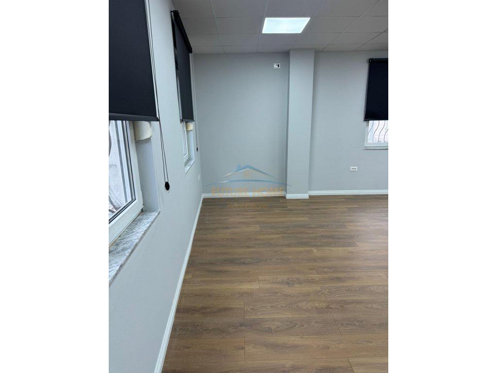 0695136472 Qera, Zyra, Qendër, Tiranë