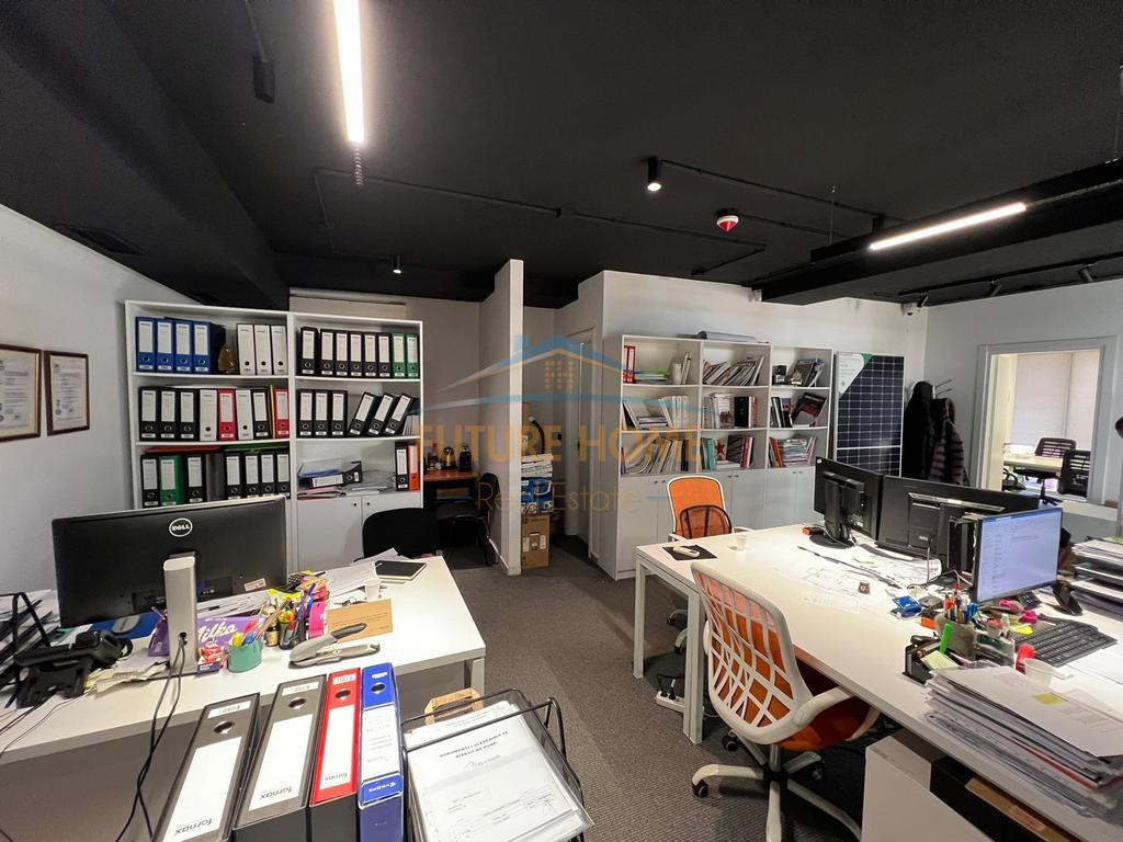 0683487469 Qera, Ambient për Zyra ,Pazari i Ri,Tiranë