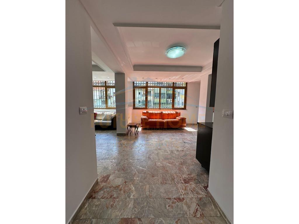 0683487469 Qira, Ambient për zyra, Sheshi Willson