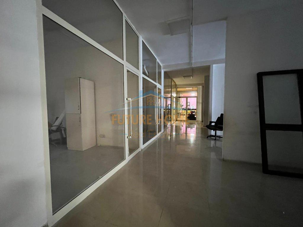 0683487469 Affitto, Spazio Commerciale, Piano Terra e Kamëz, Tirana