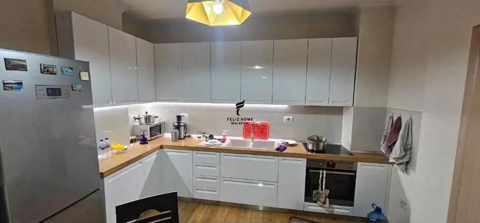 Tirane, vendesi appartamento 2+1 Piano 6, 103 m² 185.000 € (ASTIR)