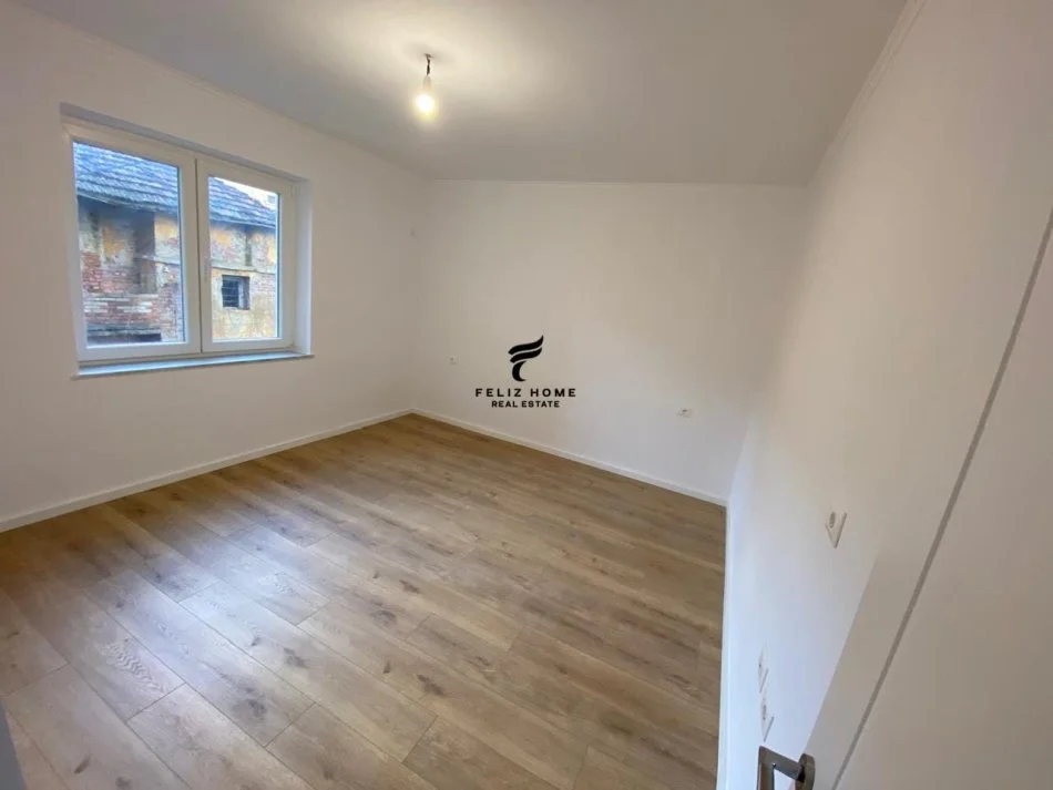 Tirane, appartamento in vendita 2+1+Balcone Piano 2, 83 m² 185.000 € (RRUGA E DURRESIT)