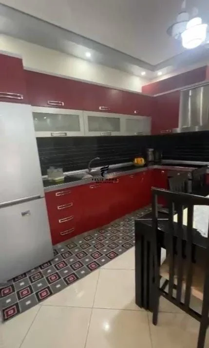Tirane, vendesi appartamento 2+1, Piano 2, 114 m² 180.000 € (XHAMLLIKU)