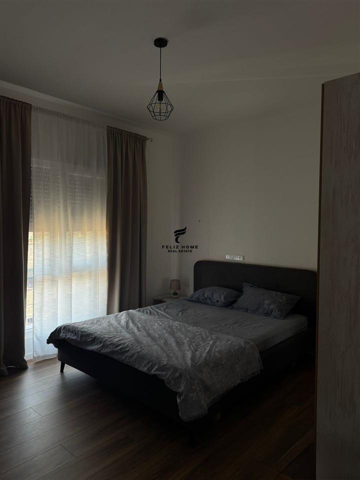 APARTAMENT ME QERA 1+1 XHAMLLIKU 550 EURO