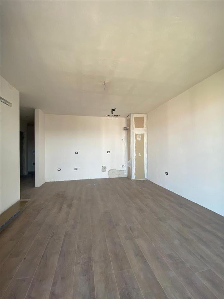 Appartamento 1+1 in zona Aviacionit in vendita a 127.000 euro