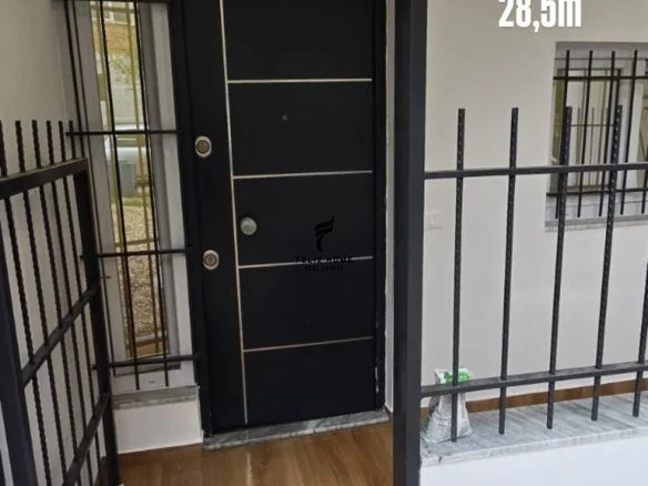 Tirano, vendesi monolocale 1+1 Piano 1, 28 m² 80.000 € (VIA SULEJMAN DELVINA)
