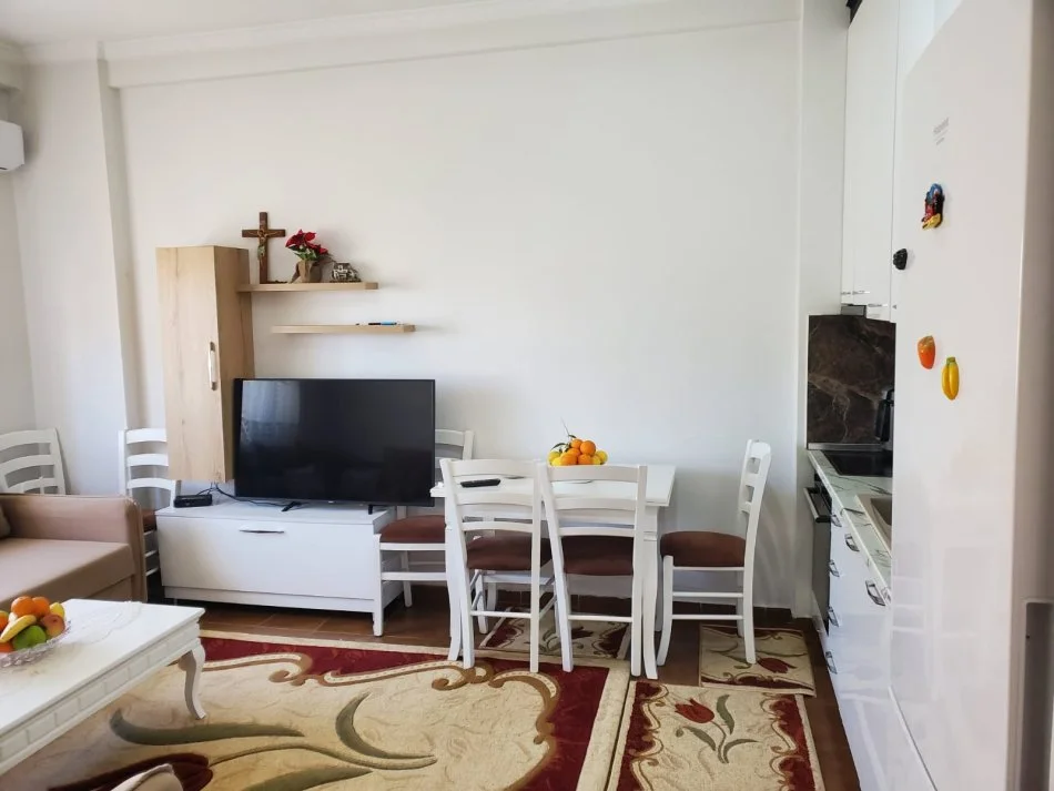 Tirane, shitet apartament 1+1 Kati 8, 65 m² 95.000 € (YZBERISHT)