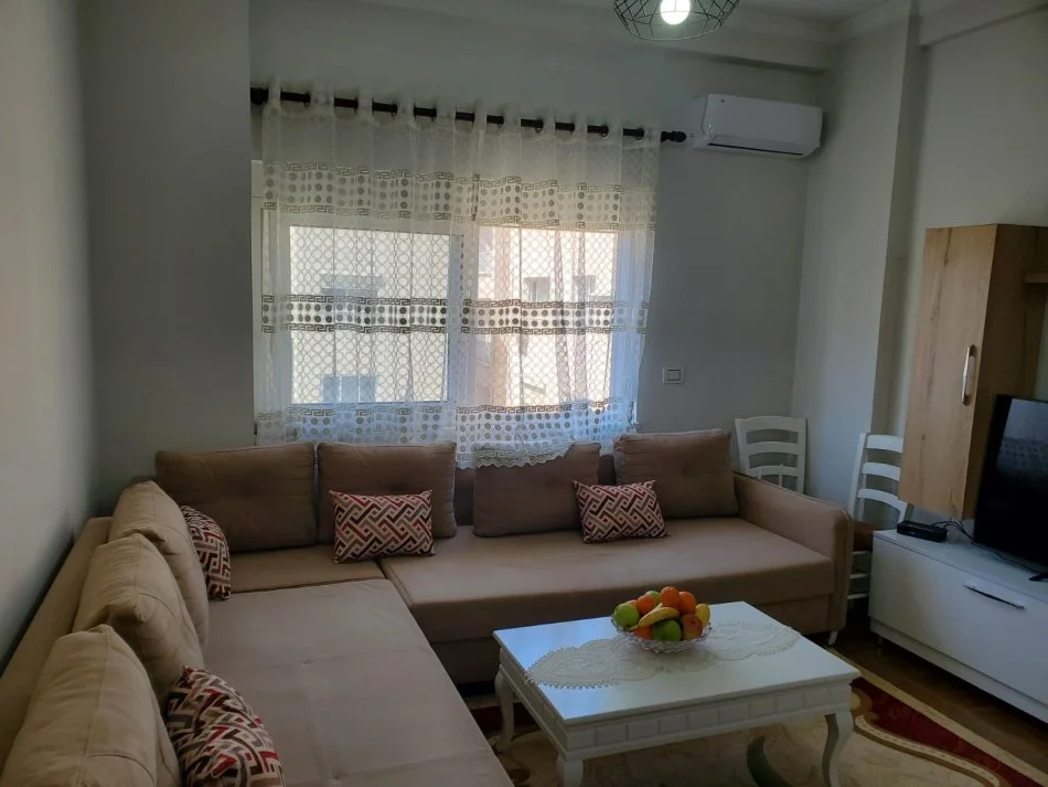Tirane, shitet apartament 1+1 Kati 8, 65 m² 95.000 € (YZBERISHT)