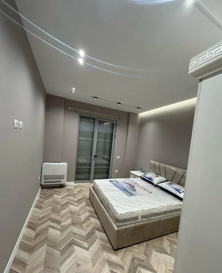 Tirane, vendesi appartamento 2+1 Piano 7, 102 m² 360.000 € (CENTRO)