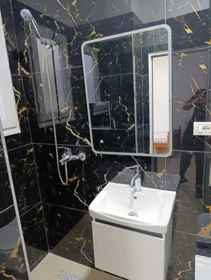 Tirana, affitto di monolocale al secondo piano, 40 m², 250 € (Città Studenti)
