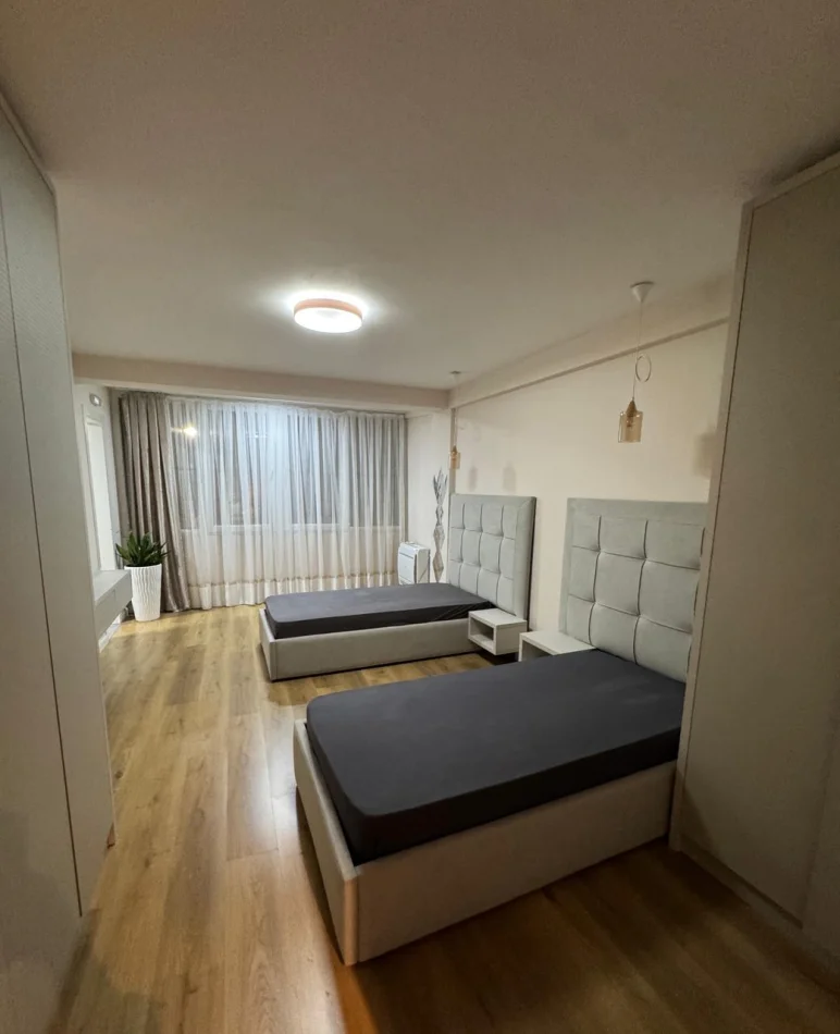 Tirane, affitto di appartamento 2+1 Piano 2, 85 m² 650 € (Pediatria)