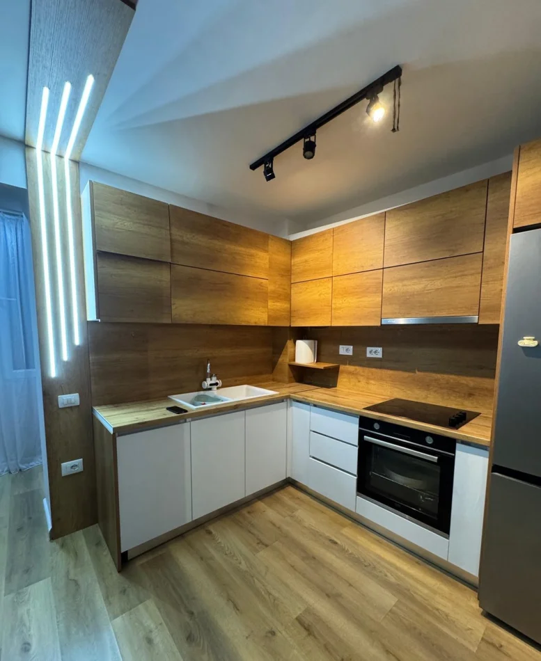 Tirane, affitto di appartamento 2+1 Piano 2, 85 m² 650 € (Pediatria)