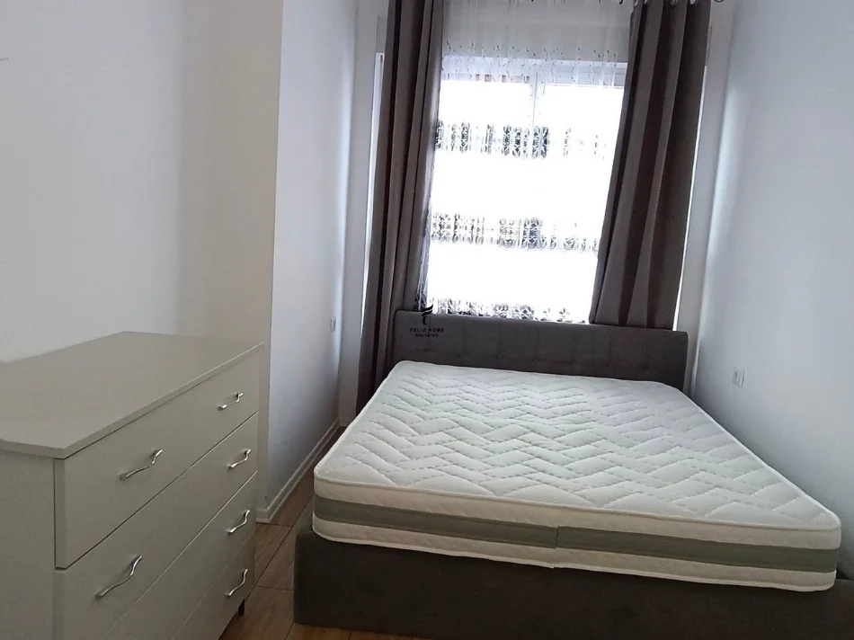 Tirane, affitto appartamento 1+1 al piano 6, 60 m², 400 € (ALI DEMI)