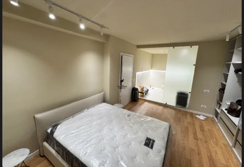 Tirane, affitto appartamento 2+1 Piano 2, 100 m² 1.100 € (VIA DI DURRESIT)