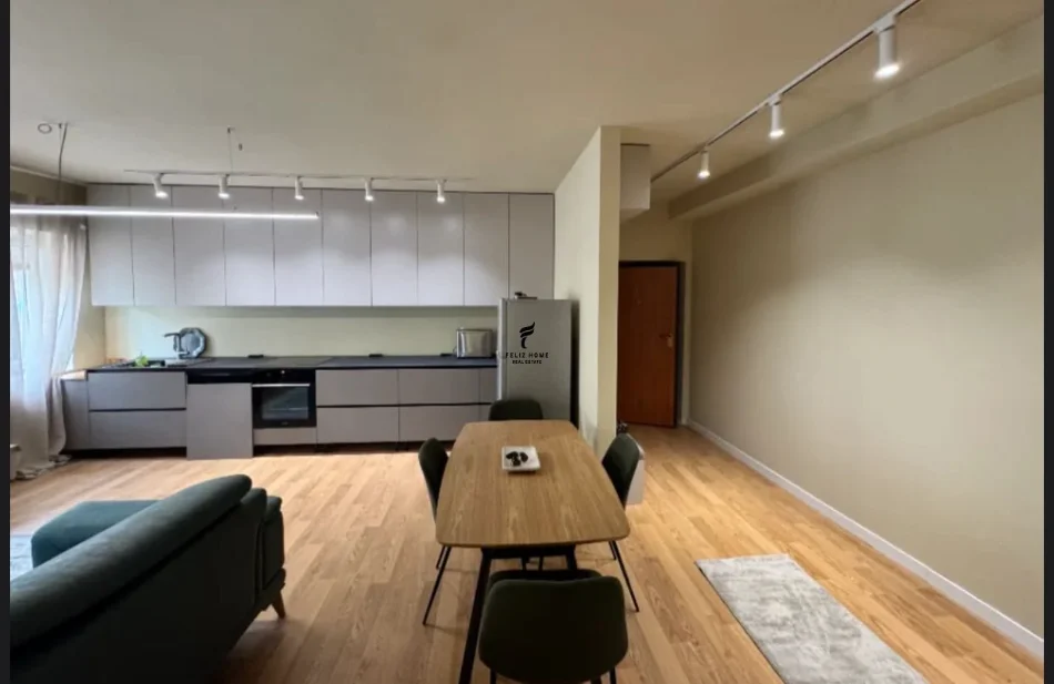 Tirane, affitto appartamento 2+1 Piano 2, 100 m² 1.100 € (VIA DI DURRESIT)