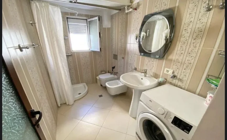 Tirano, affitto appartamento 1+1 al quarto piano, 65 m², 550 € (MINE PEZA)