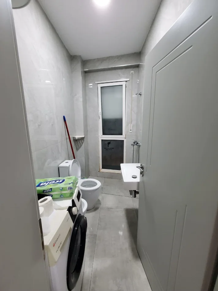 Tirane, affitto mensile appartamento 1+1 Piano 2, 60 m² 670 € (COMUNE DI PARISIT)