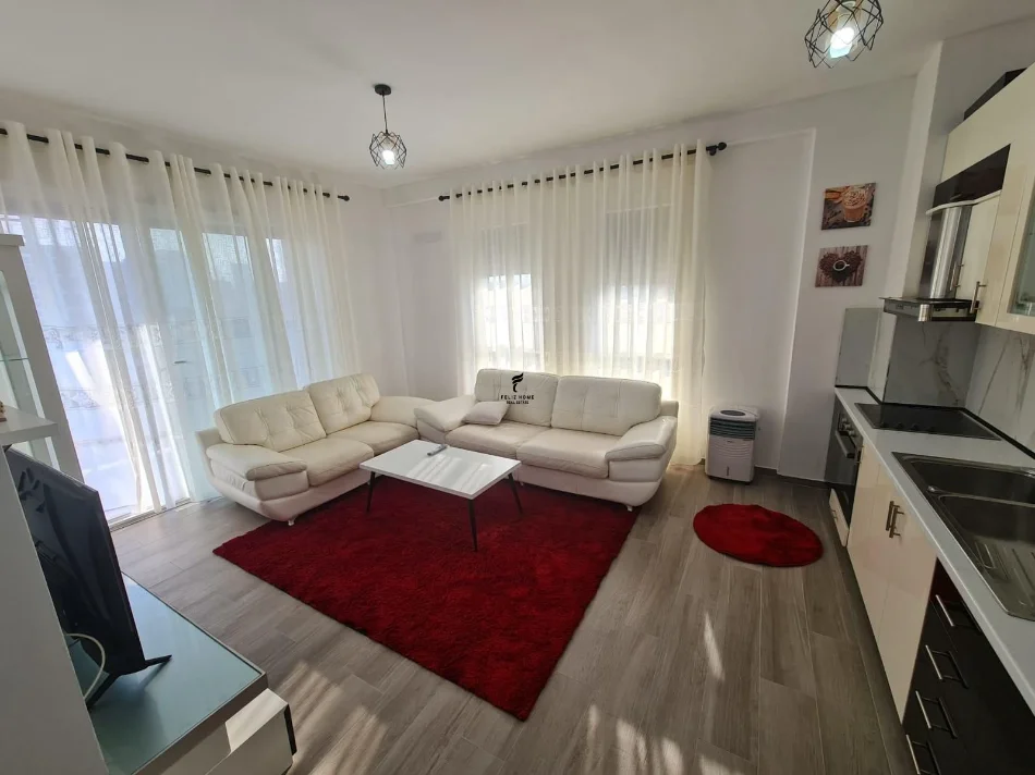 Tirane, jepet me qera apartament 1+1 Kati 2, 70 m² 500 € (5 MAJI)