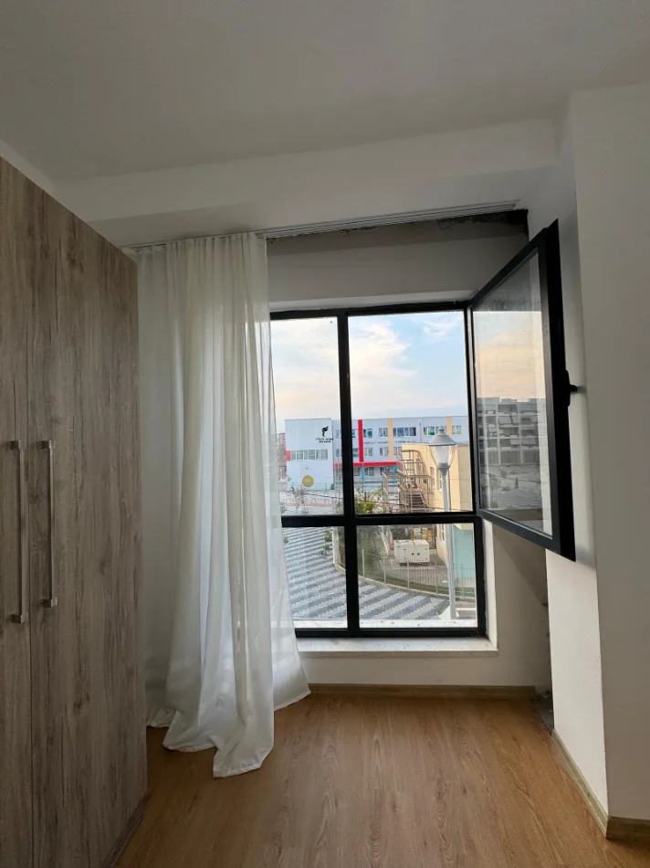 Tirane, affitto appartamento 3+1 Piano 1, 110 m² 500 € (5 MAGGIO)