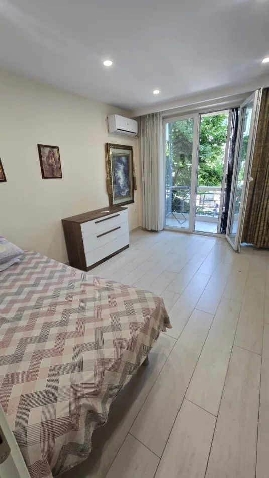 Tirane, affitto appartamento 2+1 Piano 2, 65 m² 800 € (Via Durrës)
