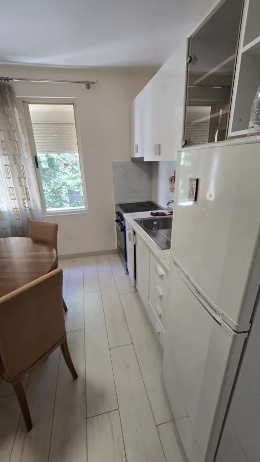 Tirane, affitto appartamento 2+1 Piano 2, 65 m² 800 € (Via Durrës)