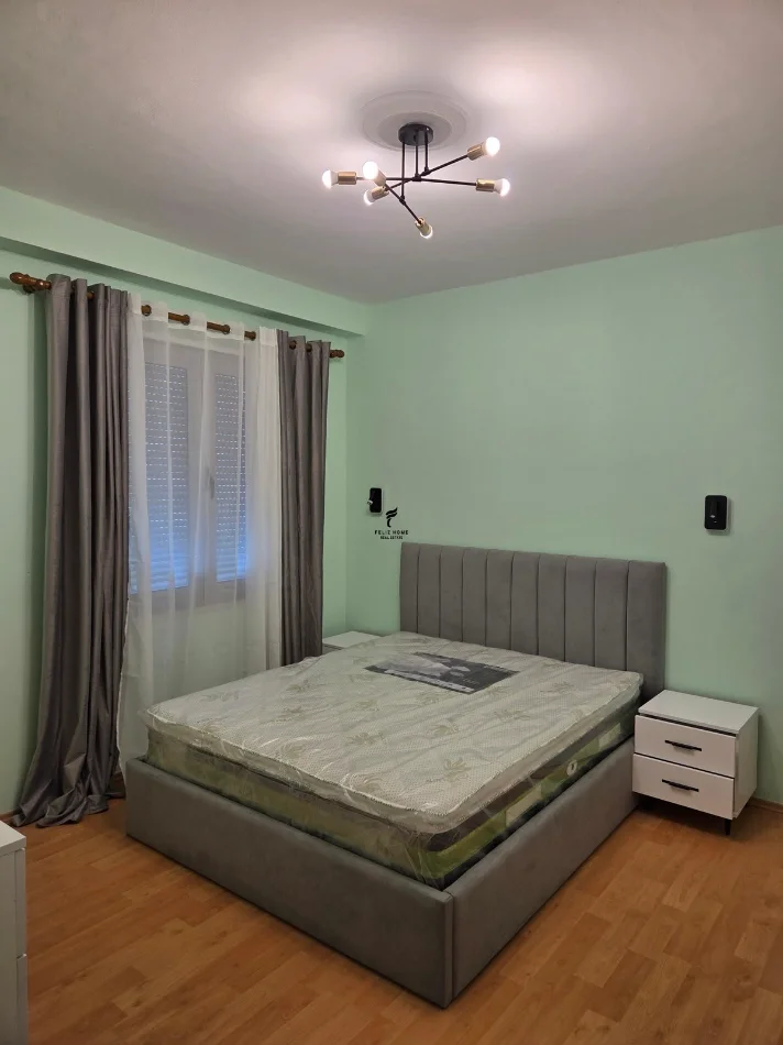 Tirane, affitto appartamento 1+1 al terzo piano, 70 m², 600 € (SIRI KODRA)