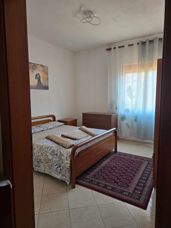 Tirane, affitto appartamento 2+1 Piano 3, 120 m² 650 € (Rruga Siri Kodra)